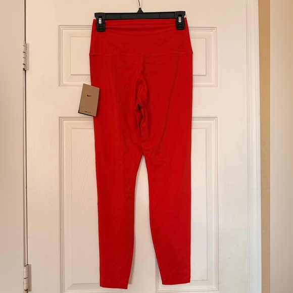 NWT Nike Dri-fit Move to Zero yoga pants leggings in red size M - Picture 3 of 3